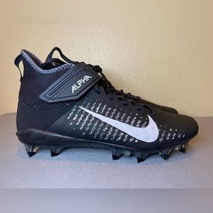 NEW Nike Alpha Menace Pro 2 Mid ‘Black White’
- Size 11 for Men